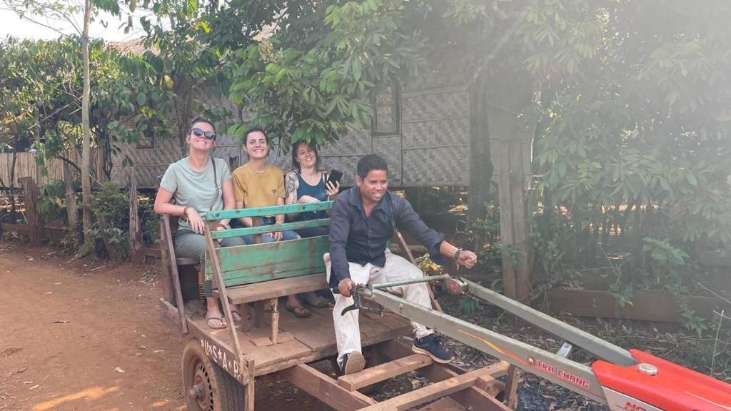 Somphone Homestay Breakfast And Dinner Included Muang Thateng 외부 사진